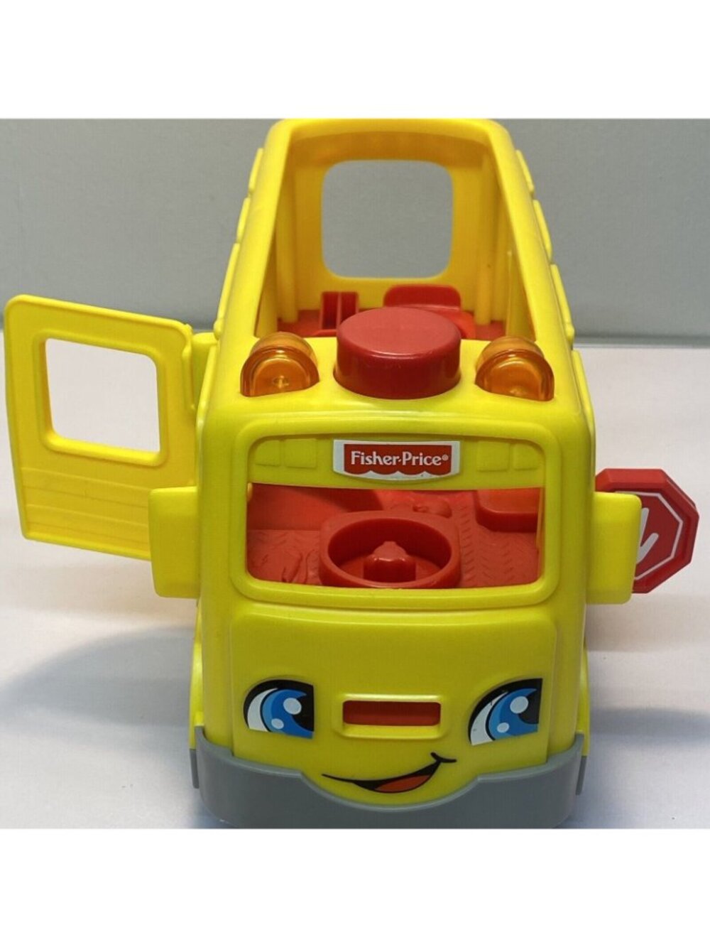 Fisher Price Little People School Bus with 3 Figures 2016 Works - Picture 13 of 13